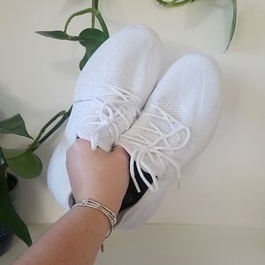 NWT Footfox Women's Sneakers, Size 9